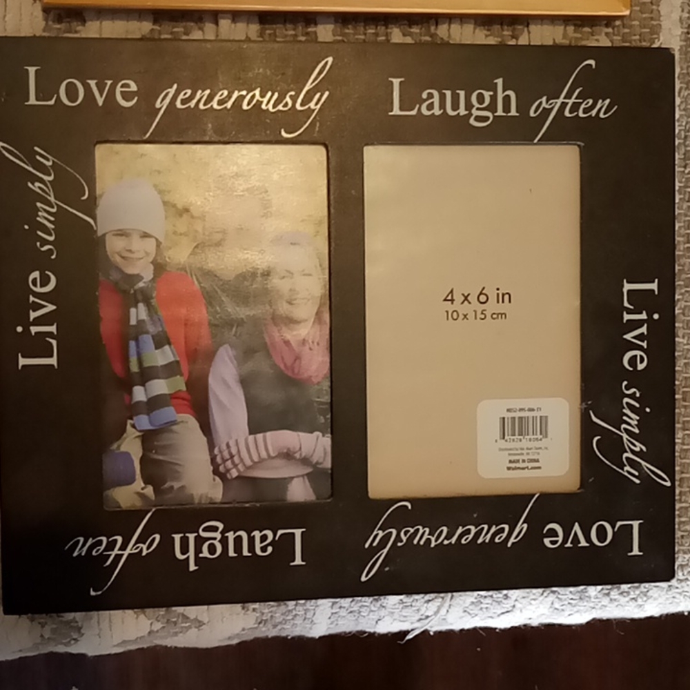 2 picture frames - Picture 2 of 5